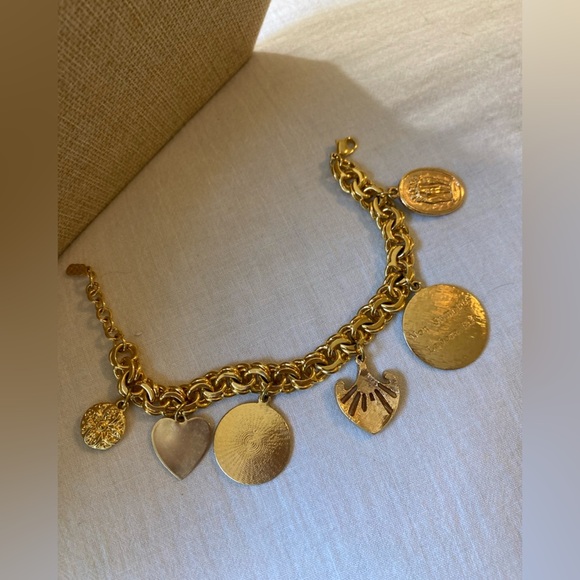 JBK Jacqueline Kennedy Charm Bracelet - Picture 16 of 16